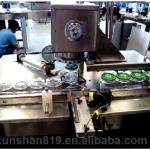 Vacuum capping machine