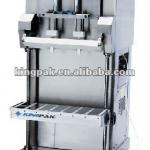 Outside pumping vacuum packaging machine