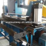 Metal surface sandwich panel cutting machine