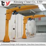 Free standing jib crane with hoist