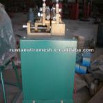 Gear rotation wire drawing machine