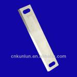 Cloth cutting lower knife