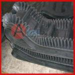 Flexible angle corrugated sidewall conveyor belt