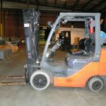 Toyota 5,000 lb Capacity Forklift 8FGCU25 LP Gas