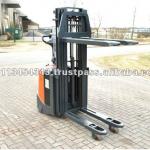 SPE125L EL4625 BT Electric Pedestrian Pallet Stacker